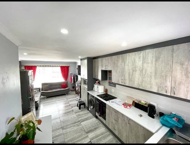 2 BEDROOM APARTMENT FOR SALE IN KENMARE